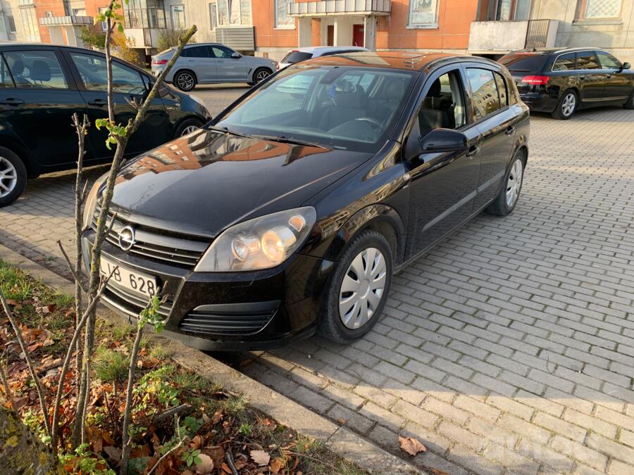 Opel Astra H Hatchback