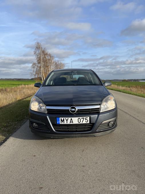 Opel Astra H Hatchback