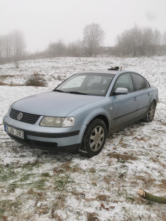 Volkswagen Passat B5 Sedan 4-doors