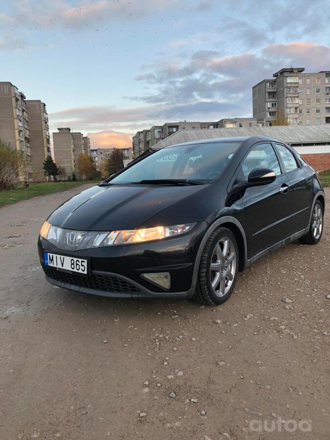 Honda Civic 8 generation Hatchback 5-doors