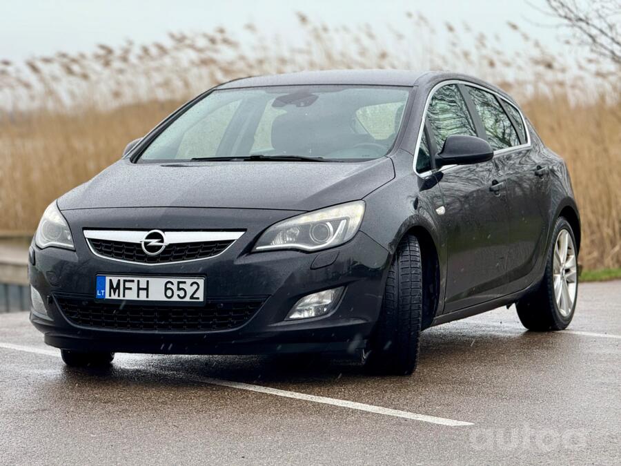 Opel Astra J Hatchback 5-doors