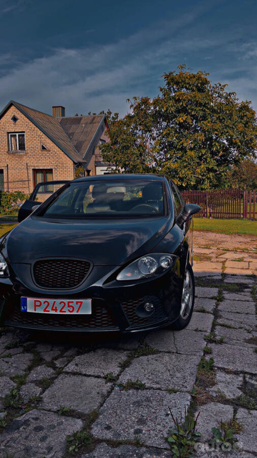 SEAT Leon 2 generation Hatchback 5-doors