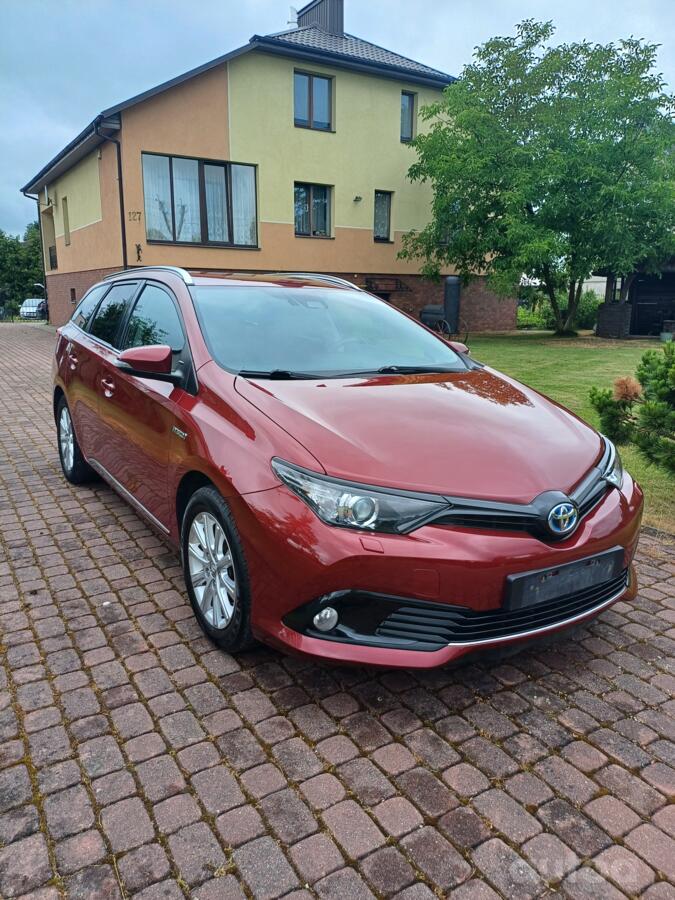 Toyota Auris 2 generation [restyling]