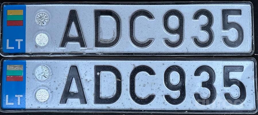 ADC935