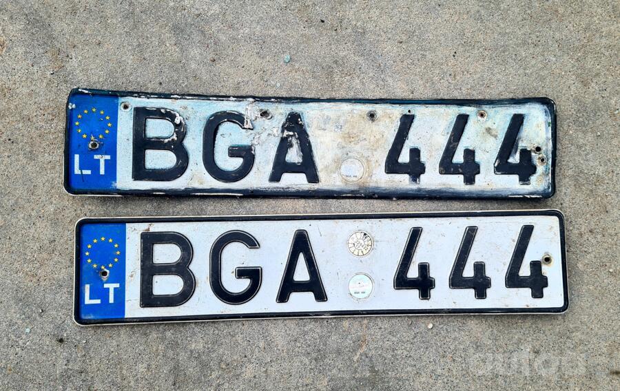 BGA444