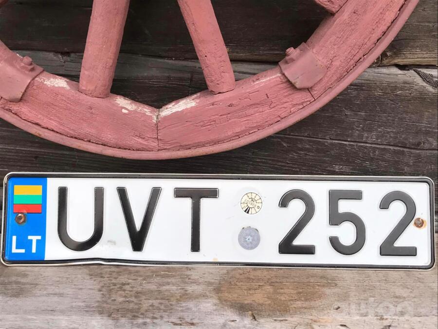 UVT 252