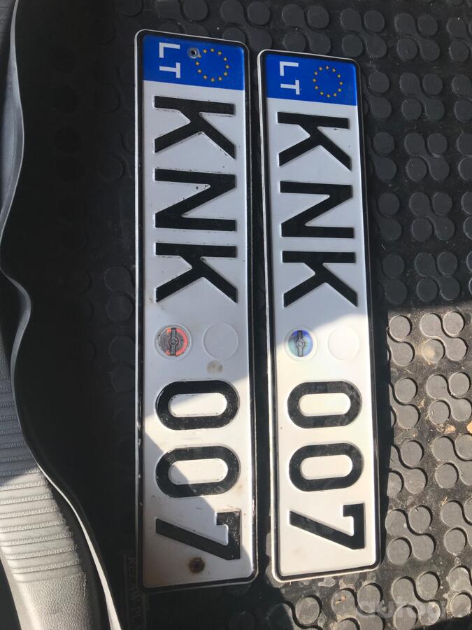 KNK007
