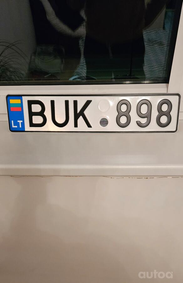 BUK898