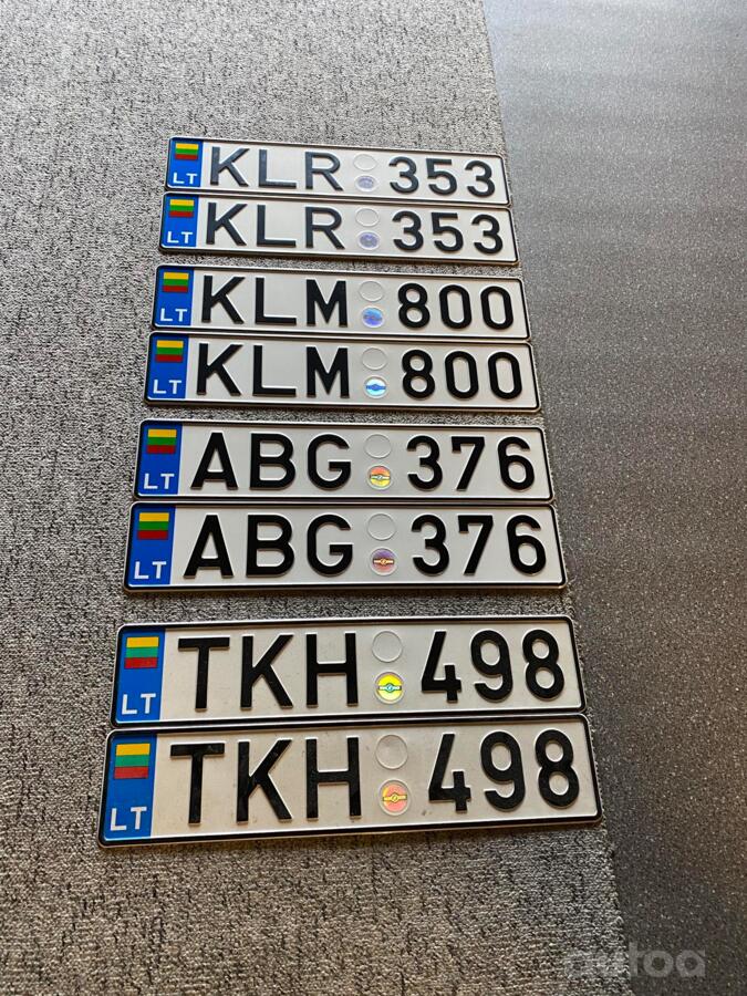 KLM800