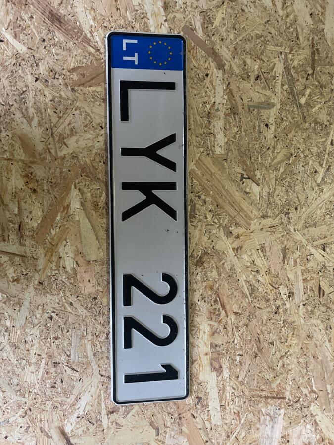 LYK221