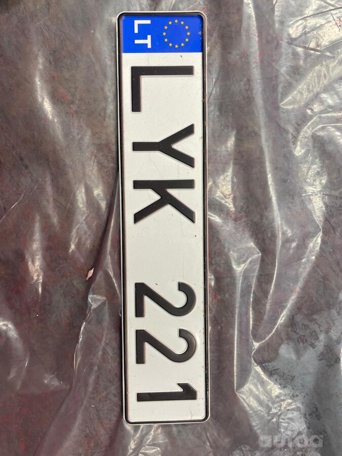 LYK221