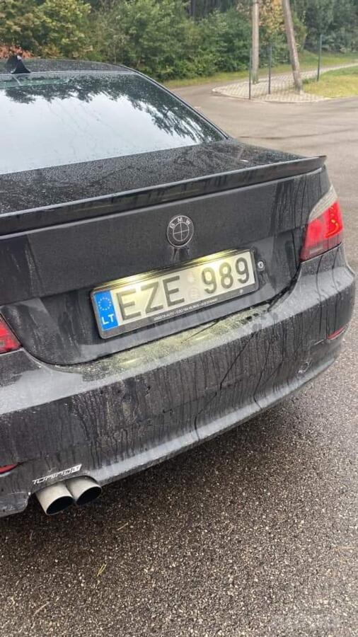 EZE 989