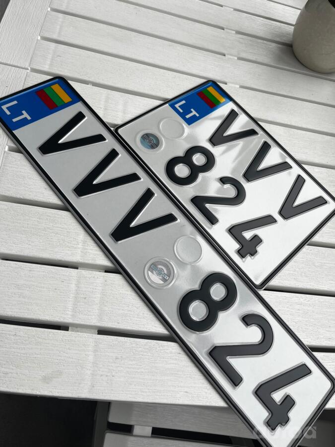 VVV824