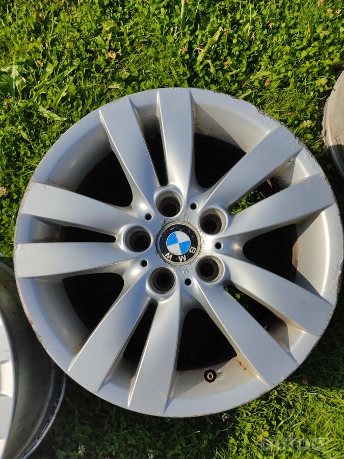 BMW, valuveljed