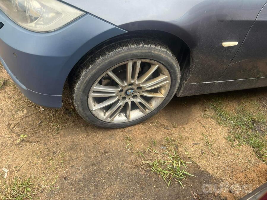 Bmw, valuveljed