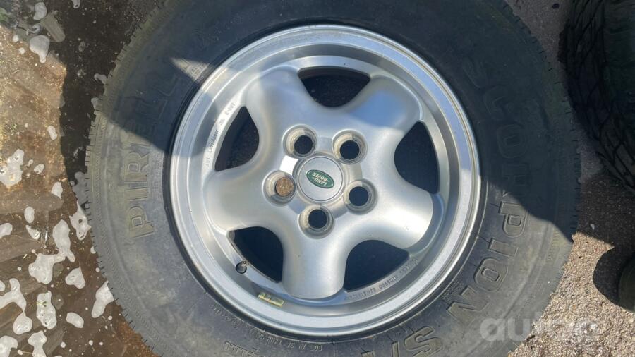 Land Rover, valuveljed