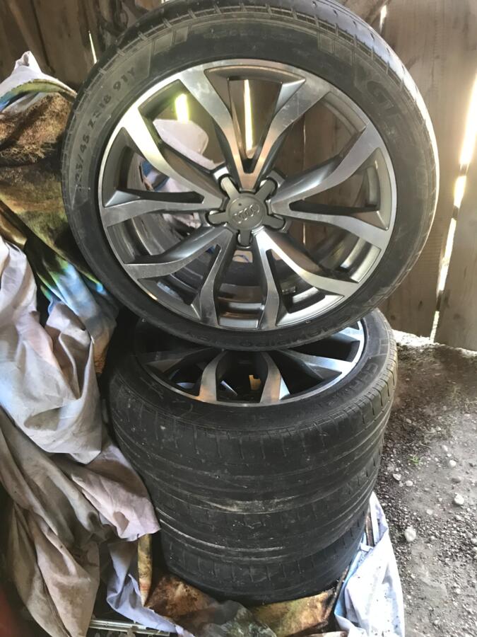 Audi, valuveljed