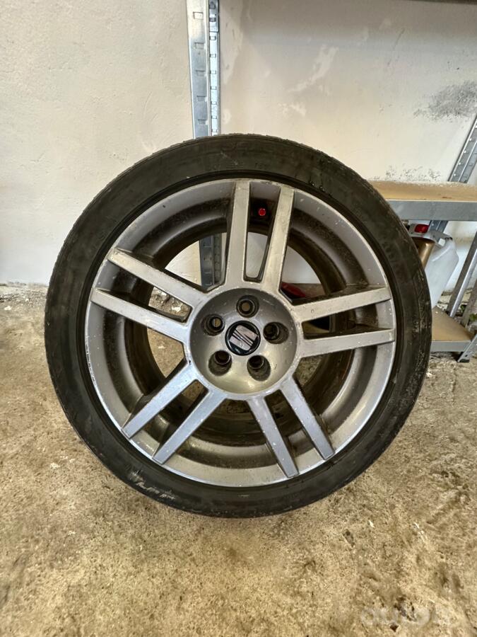 Cupra R, valuveljed