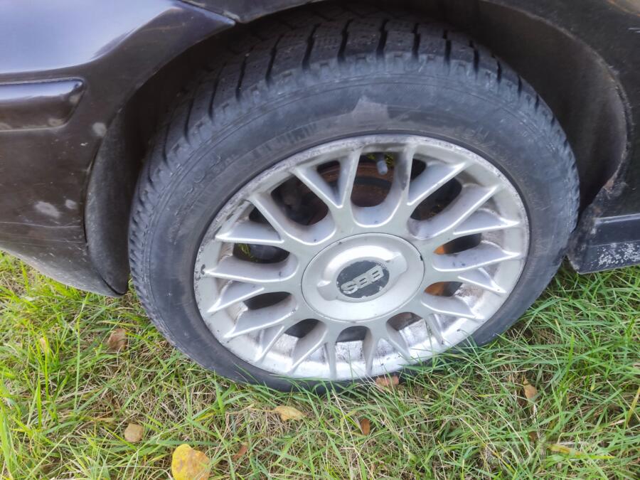 BBS, valuveljed