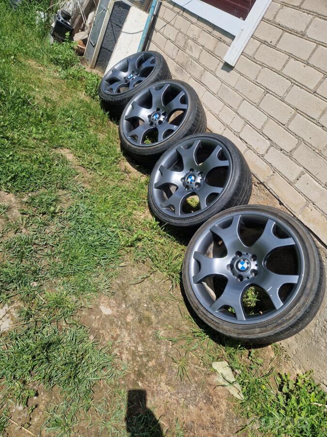BMW, valuveljed