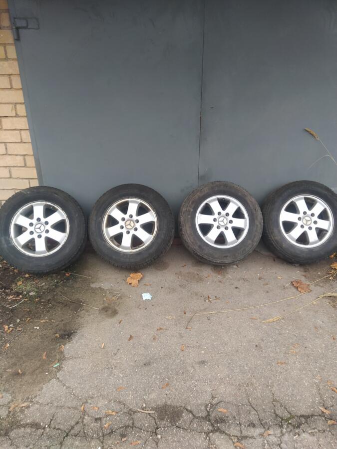 Mercedes benz, valuveljed