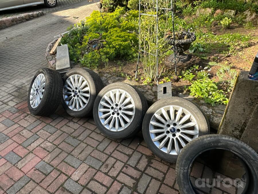 Ford, valuveljed