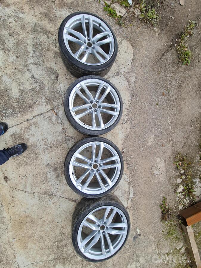 Audi, valuveljed