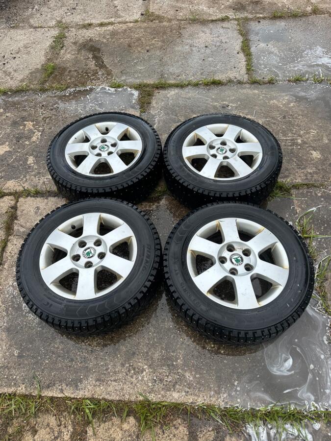 Skoda, valuveljed