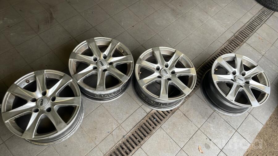 Bm racing, valuveljed
