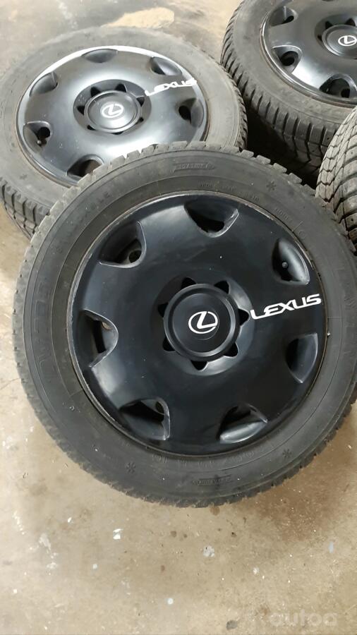 Lexus, terasest stantsitud