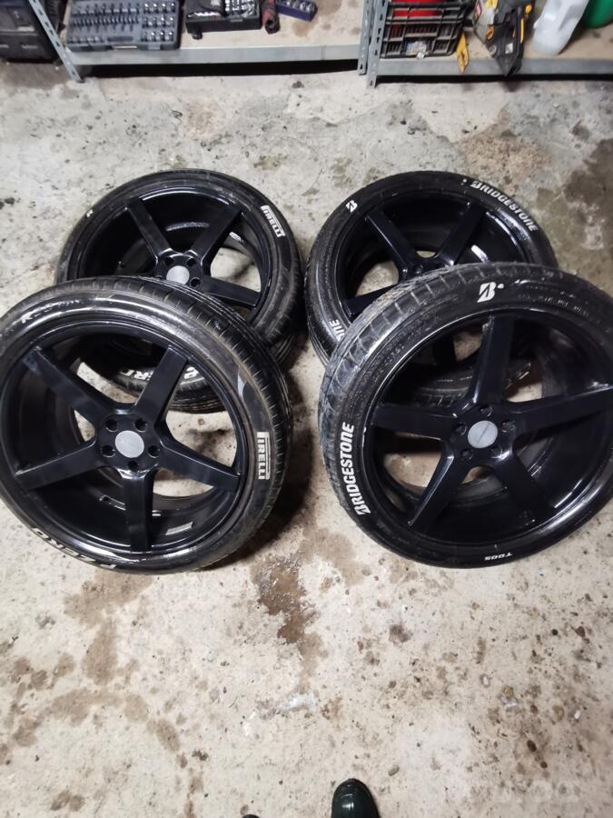 Vossen, valuveljed