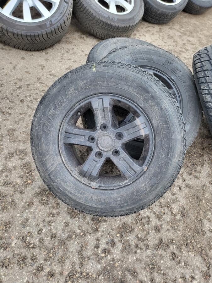 Kia, valuveljed