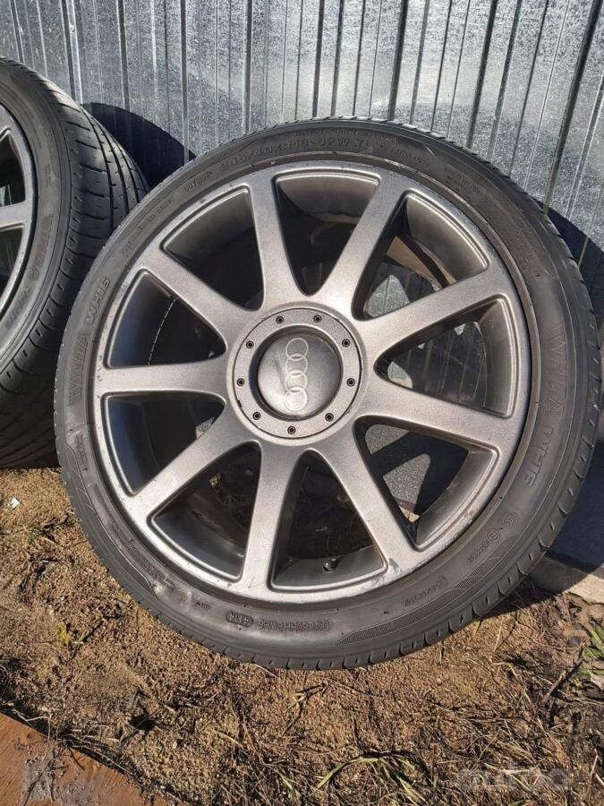 AUDI, valuveljed