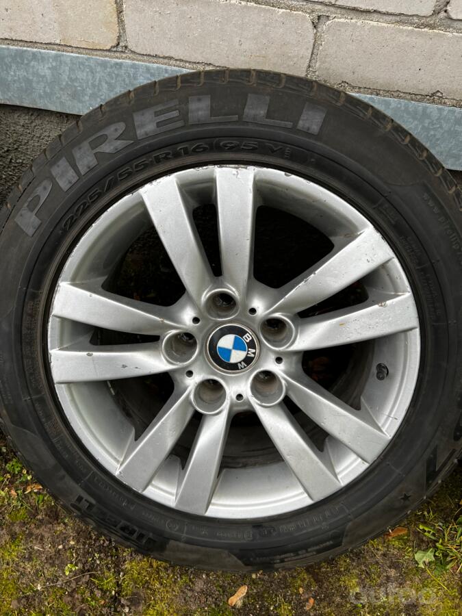BMW, valuveljed