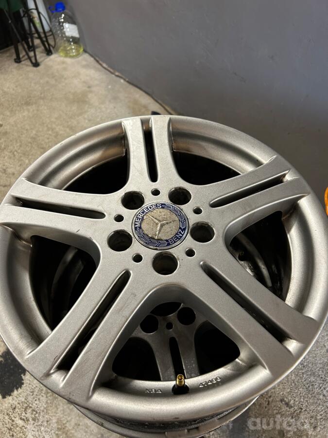 Mercedes-benz, valuveljed