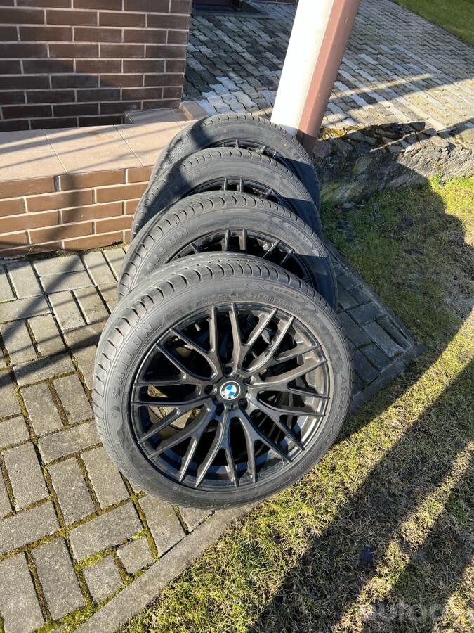 BMW, valuveljed