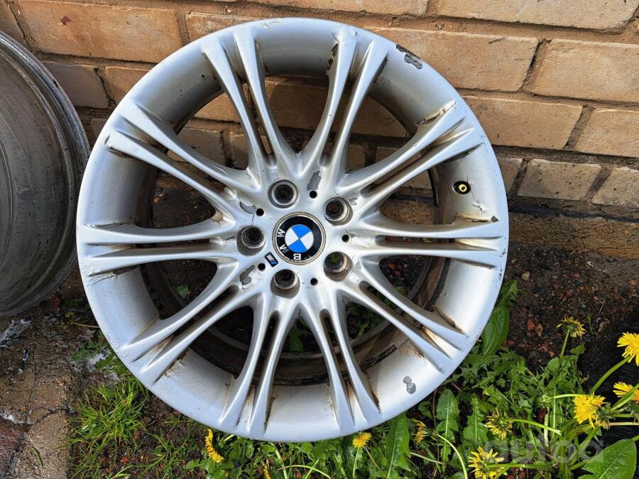 BMW, valuveljed