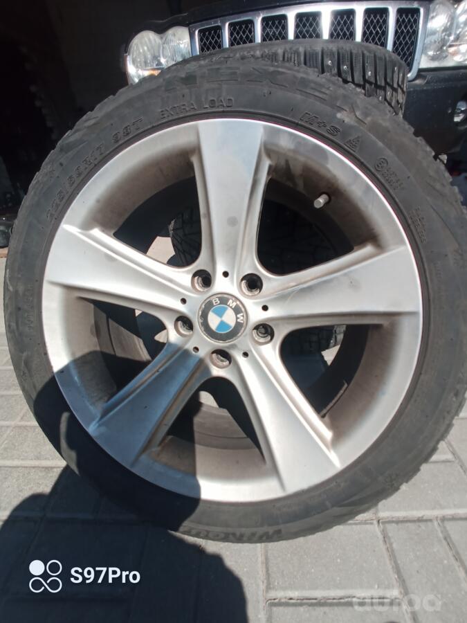 BMW, valuveljed