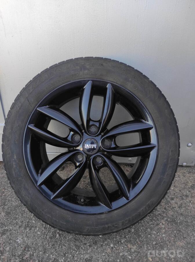 MINI / BMW, valuveljed