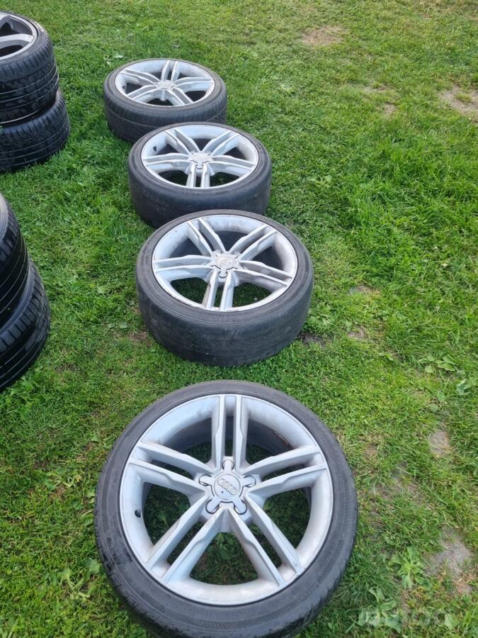 Audi, valuveljed