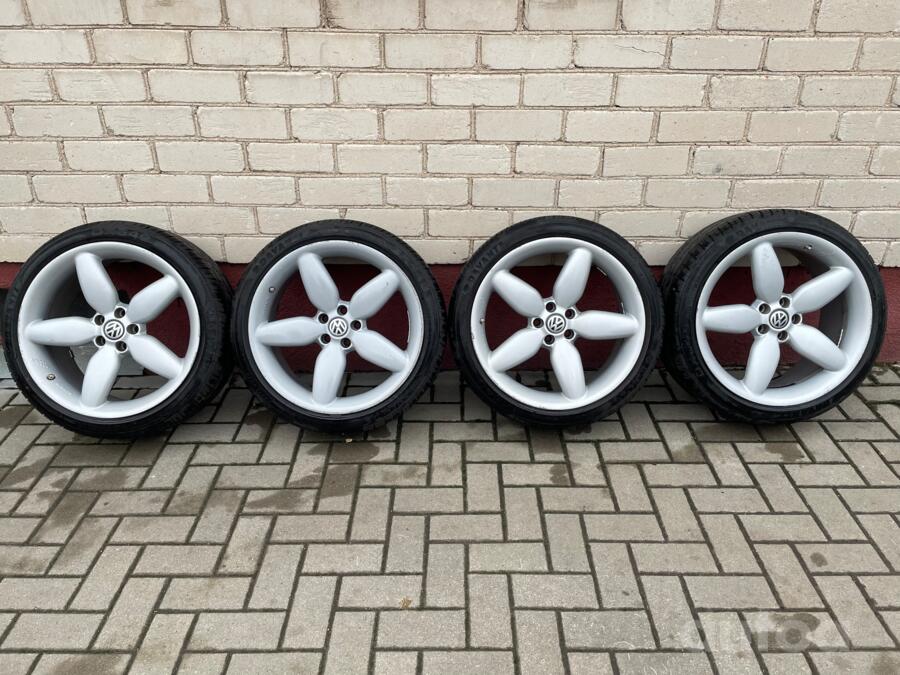 MADE IN GERMANY, valuveljed