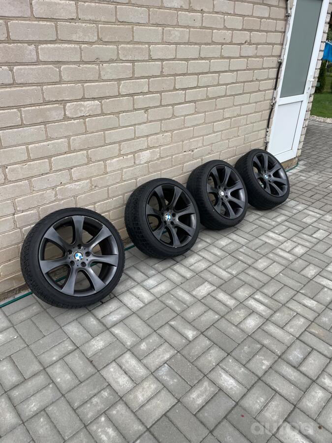 BMW, valuveljed