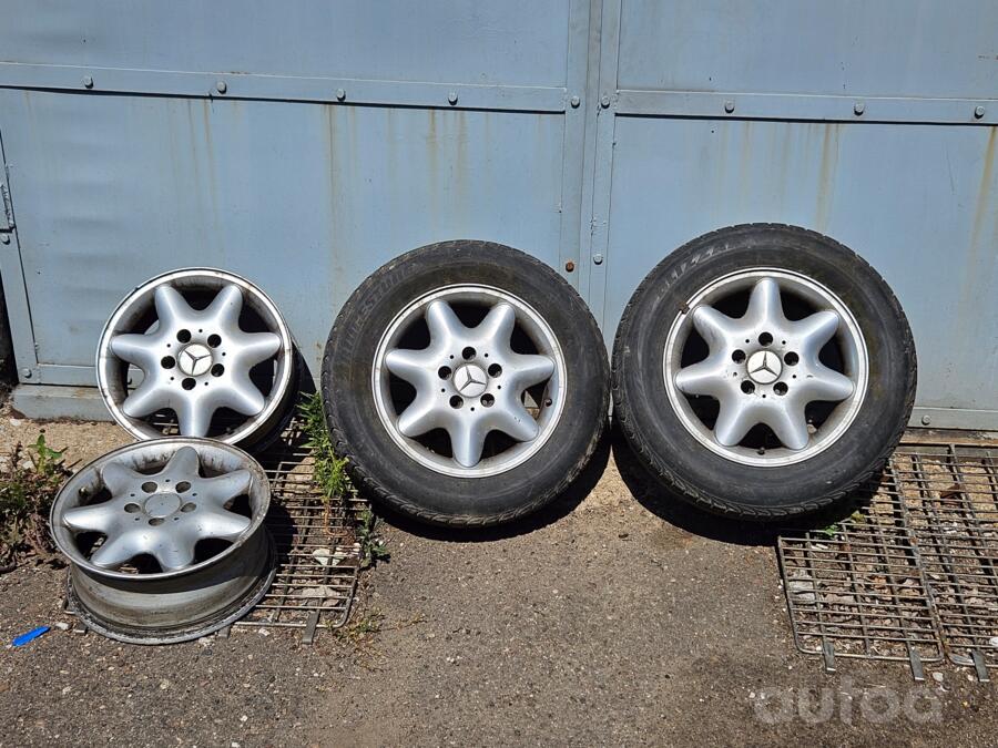 Mercedes Benz, valuveljed