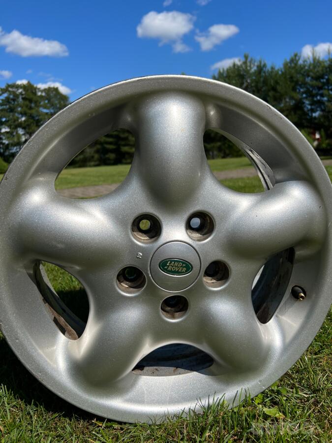 Land Rover, valuveljed