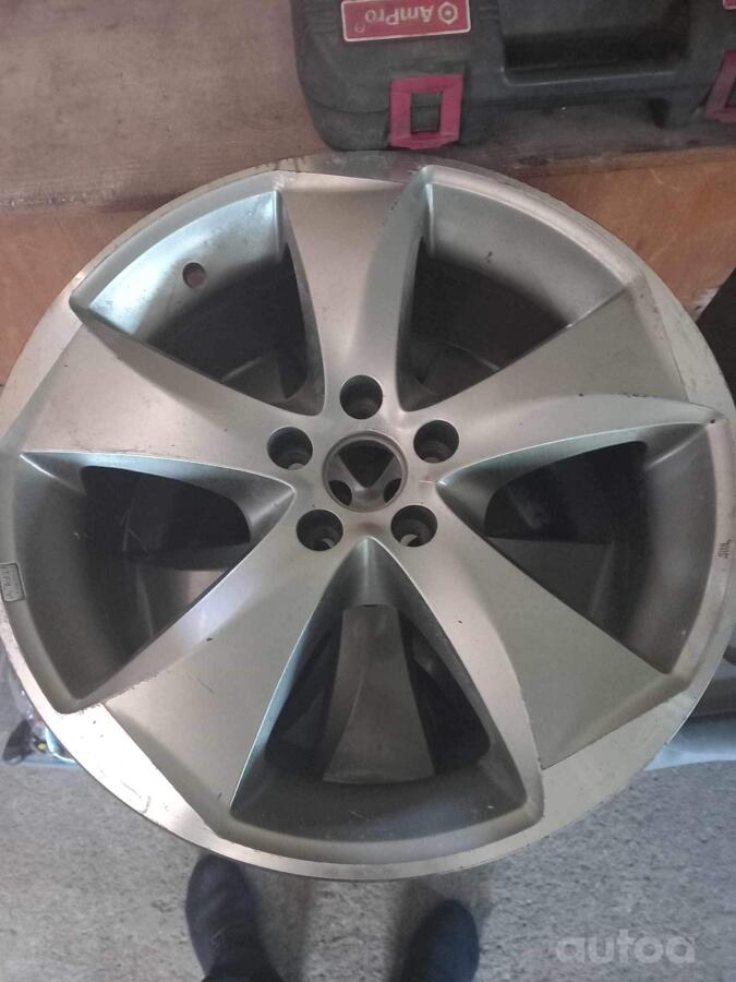 Audi, valuveljed