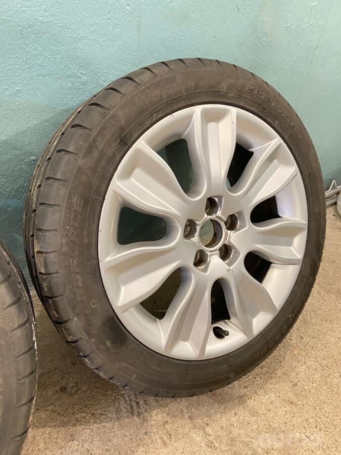 AUDI, valuveljed
