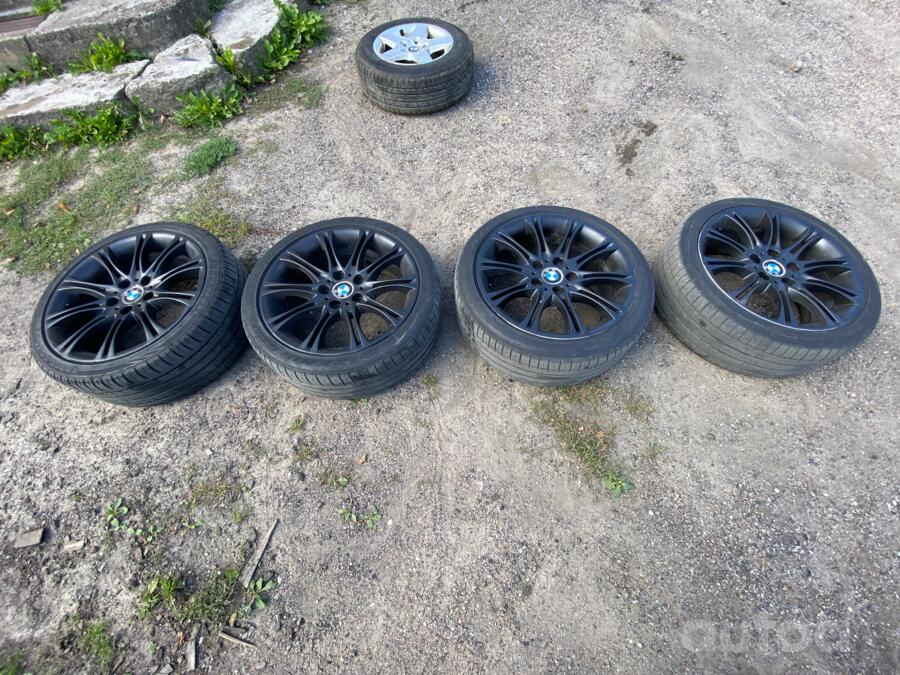 BMW, valuveljed