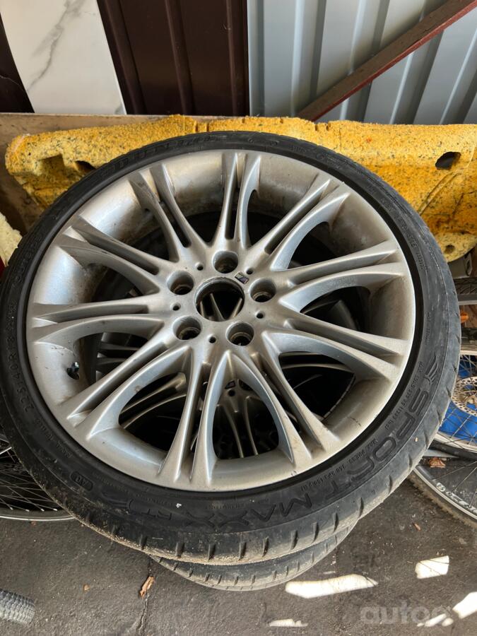 Bmw, valuveljed