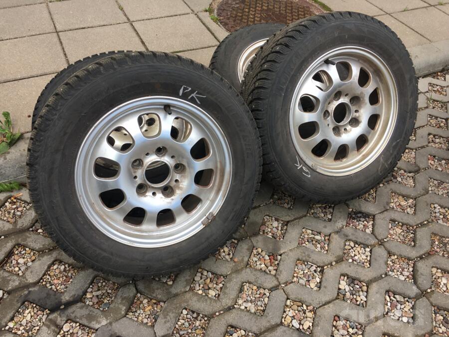 BMW, valuveljed