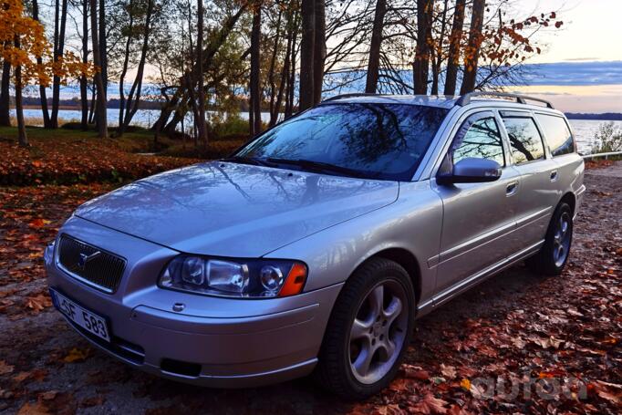 Volvo V70 2 generation [restyling] wagon 5-doors